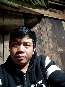 Snapshot of DungLuongg chatting on December 2025 02:36:02 PM DungLuongg online show from December 2025 02:36:02 PM