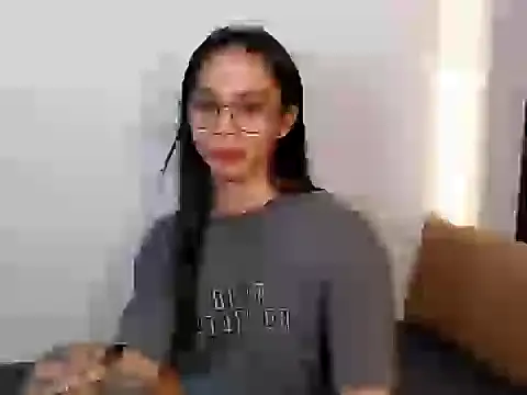 Snapshot of suckablemistress4uxx chatting on November 2025 03:23:01 PM suckablemistress4uxx online show from November 2025 03:23:01 PM