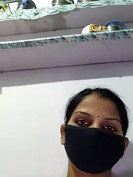 poojam93 online show from November 2025 03:33:02 PM