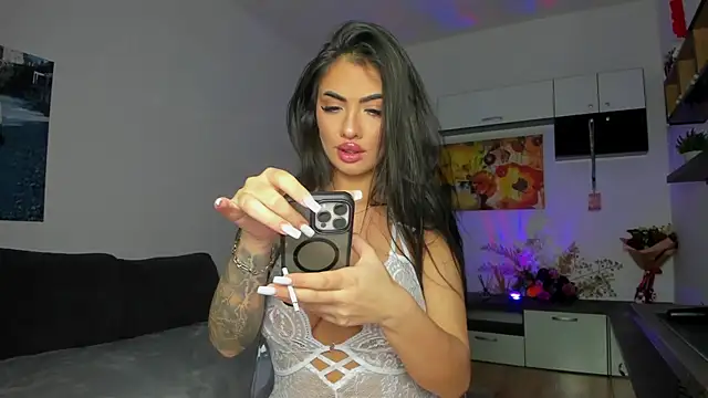 Snapshot of tina_kart3r chatting on December 2025 11:21:02 PM tina kart3r online show from December 2025 11:21:02 PM