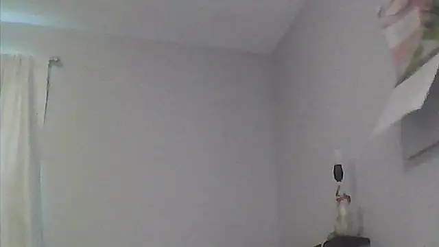 sarahkat86 online show from April 2026 11:02:01 PM