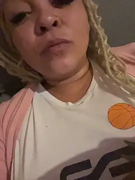 Snapshot of sakunaKawama1111 chatting on November 2025 01:17:02 PM sakunaKawama1111 online show from November 2025 01:17:02 PM