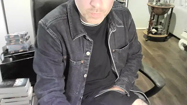 Chrisprngr online show from September 2025 11:53:01 PM