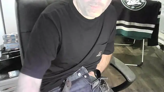 Chrisprngr online show from October 2025 08:52:02 PM