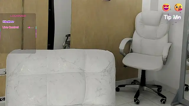 hellen tease online show from November 2025 02:01:02 AM