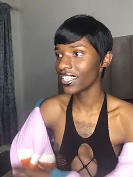 Trans fairy online show from October 2025 08:37:02 PM