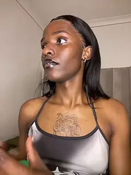 Trans fairy online show from December 2025 08:15:02 PM