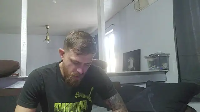 Snapshot of Bikerhot883hd chatting on June 2026 05:38:02 PM Bikerhot883hd online show from June 2026 05:38:02 PM