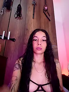 Snapshot of Katya_Bridge2 chatting on May 2026 11:02:01 PM Katya Bridge2 online show from May 2026 11:02:01 PM