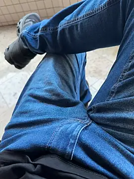 XUCRUTES42 online show from February 2026 08:58:01 PM