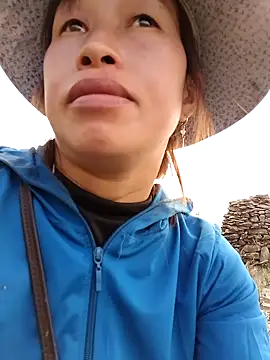 ngocngoc cute online show from December 2025 03:03:02 AM