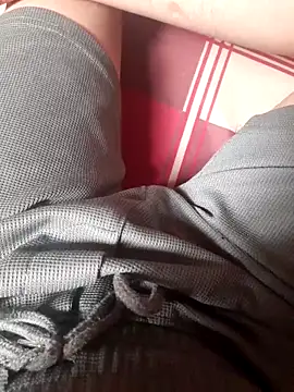 Snapshot of Brongiep chatting on November 2025 05:40:01 AM Brongiep online show from November 2025 05:40:01 AM