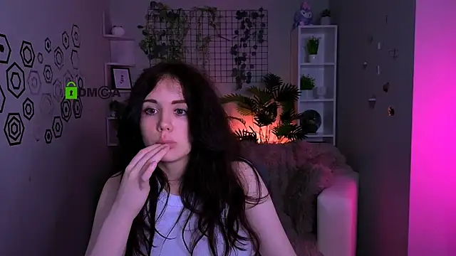riley sanders online show from June 2026 12:32:02 AM