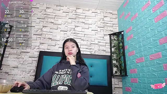 Snapshot of maily_can chatting on September 2025 12:43:02 PM maily can online show from September 2025 12:43:02 PM