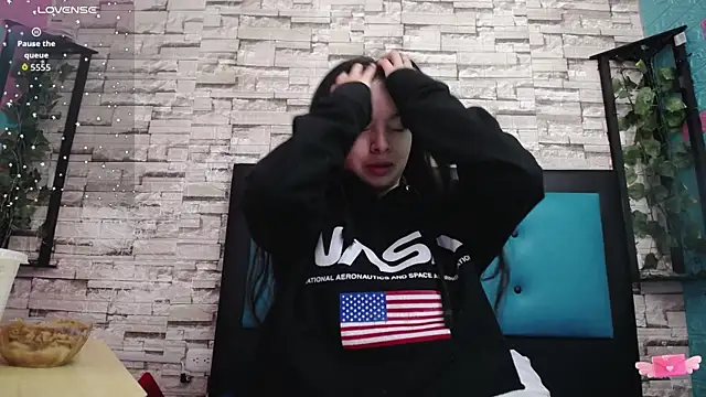 Snapshot of maily_can chatting on October 2025 12:35:01 PM maily can online show from October 2025 12:35:01 PM