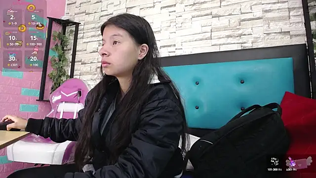 Snapshot of maily_can chatting on October 2025 01:00:02 PM maily can online show from October 2025 01:00:02 PM