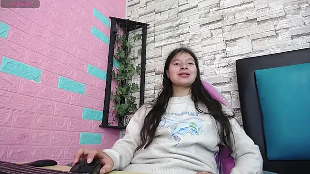 Snapshot of maily_can chatting on November 2025 12:59:03 PM maily can online show from November 2025 12:59:03 PM