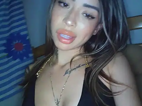 Snapshot of VIOLETT_SATOMI chatting on November 2025 05:28:02 AM VIOLETT SATOMI online show from November 2025 05:28:02 AM