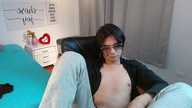 Snapshot of davoxer chatting on September 2025 03:39:02 AM davoxer online show from September 2025 03:39:02 AM