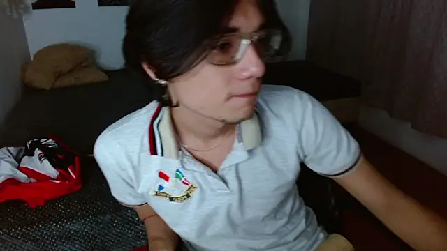 Snapshot of davoxer chatting on October 2025 03:36:01 AM davoxer online show from October 2025 03:36:01 AM