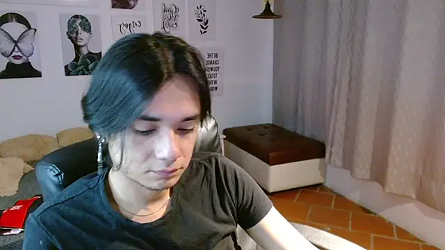 Snapshot of davoxer chatting on October 2025 03:48:01 AM davoxer online show from October 2025 03:48:01 AM