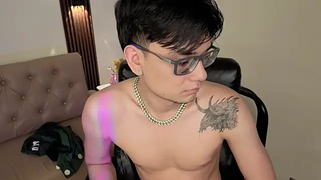 davoxer online show from April 2026 06:19:01 AM