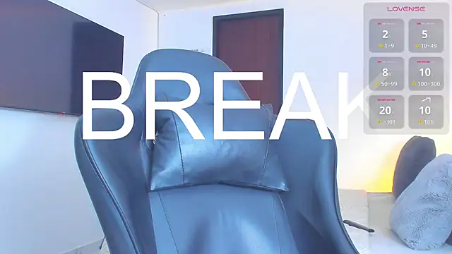 Snapshot of RJBarto chatting on November 2025 06:39:01 PM RJBarto online show from November 2025 06:39:01 PM