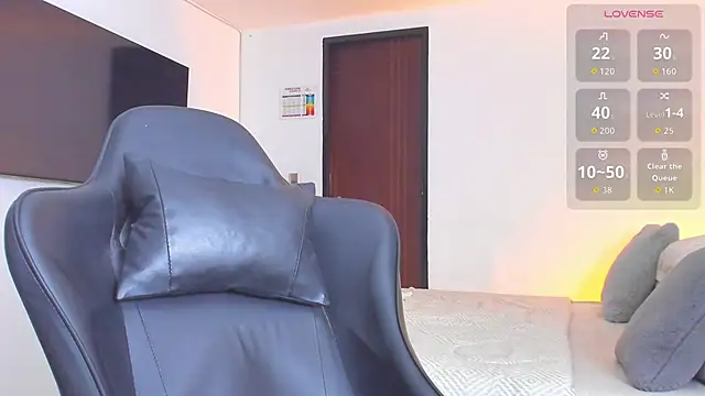 Snapshot of RJBarto chatting on November 2025 05:40:02 AM RJBarto online show from November 2025 05:40:02 AM