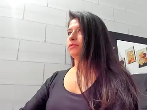 Snapshot of _Roxxxane_09 chatting on December 2025 07:07:01 PM Roxxxane 09 online show from December 2025 07:07:01 PM