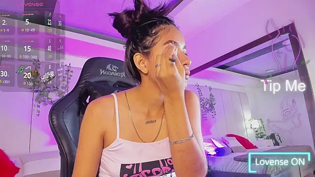 mia rousse25 online show from February 2026 03:08:02 PM