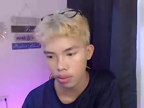 Snapshot of urcumjp chatting on November 2025 04:12:02 AM urcumjp online show from November 2025 04:12:02 AM