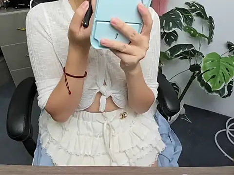 Snapshot of Xiao_cute chatting on October 2025 04:57:01 PM Xiao cute online show from October 2025 04:57:01 PM