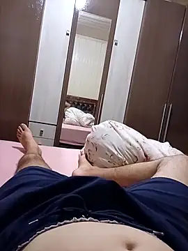 Gustavo198045 online show from February 2026 03:47:02 AM