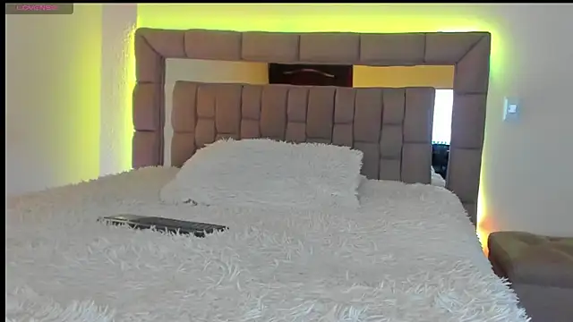 gabrielaponce11 online show from October 2025 12:31:02 AM