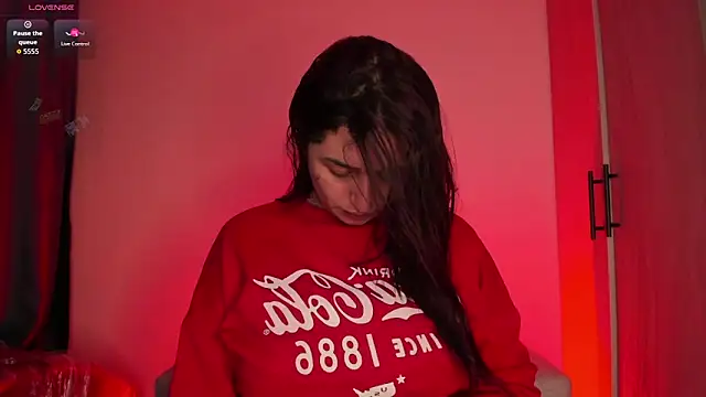 scarlett Collinss online show from November 2025 05:10:01 AM