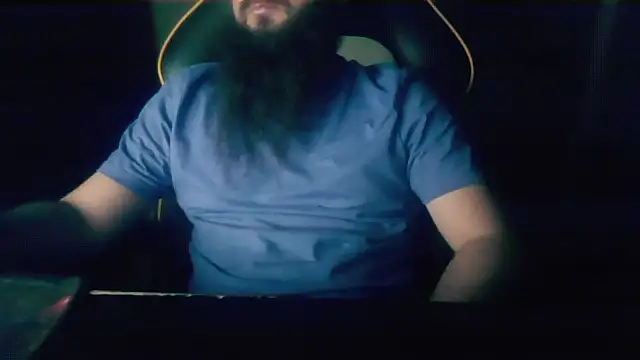 LondonMan1988 online show from November 2025 05:35:02 PM