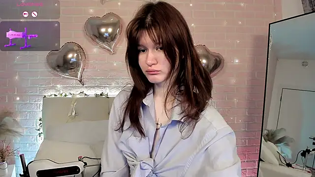 Aria Vox online show from November 2025 04:22:01 AM