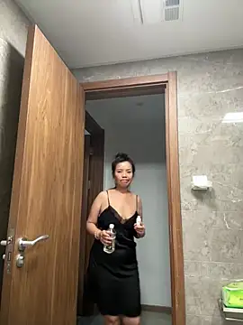 anna yngs online show from September 2025 04:00:01 AM