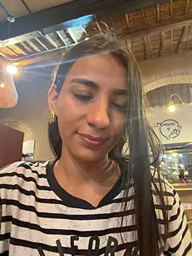 -juicy  online show from November 2025 11:15:01 PM