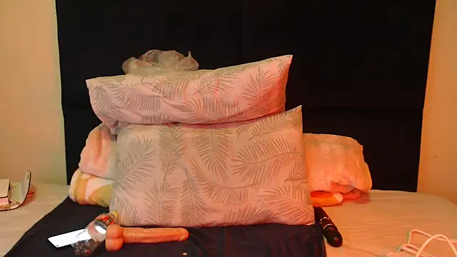 Diva-Lolah online show from November 2025 08:00:01 PM