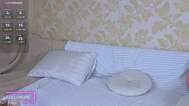 Snapshot of Angell_Wild chatting on October 2025 01:01:02 PM Angell Wild online show from October 2025 01:01:02 PM