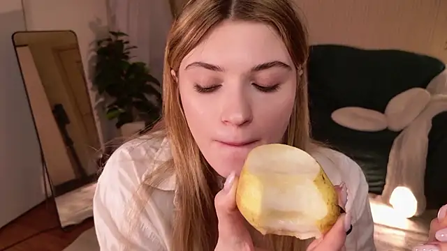 Angell Wild online show from March 2026 04:35:02 PM