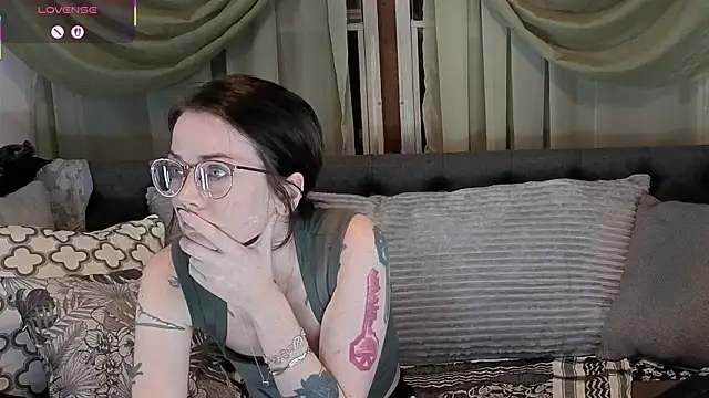 kohlbird online show from October 2025 11:59:01 PM