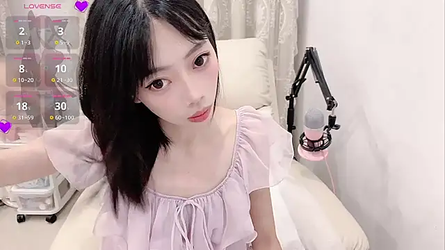 Snapshot of tuantuanle chatting on June 2026 04:49:01 PM tuantuanle online show from June 2026 04:49:01 PM
