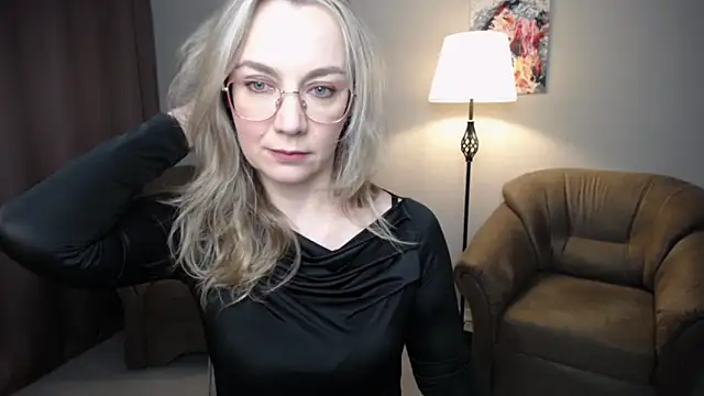 Ava Elior online show from April 2026 12:33:01 PM