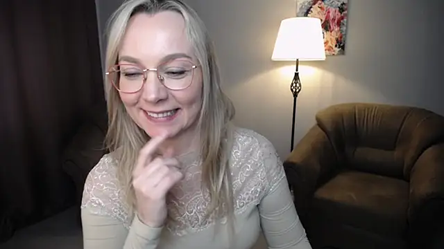 Snapshot of Ava_Elior chatting on April 2026 01:41:02 PM Ava Elior online show from April 2026 01:41:02 PM