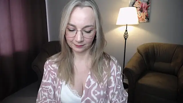 Snapshot of Ava_Elior chatting on May 2026 11:20:01 AM Ava Elior online show from May 2026 11:20:01 AM