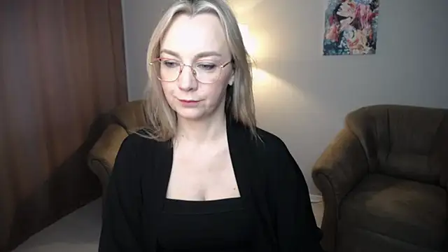 Snapshot of Ava_Elior chatting on May 2026 07:48:01 AM Ava Elior online show from May 2026 07:48:01 AM