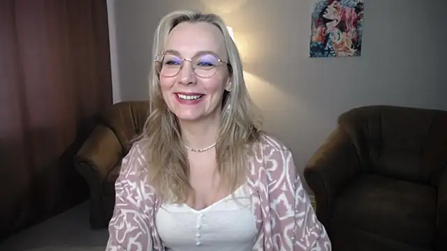 Snapshot of Ava_Elior chatting on June 2026 11:44:02 AM Ava Elior online show from June 2026 11:44:02 AM