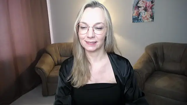 Snapshot of Ava_Elior chatting on July 2026 03:03:02 PM Ava Elior online show from July 2026 03:03:02 PM